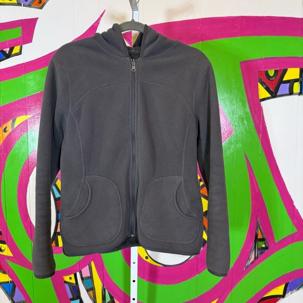 Tek Gear, Reversible Cozy Black Hoodie. Size Medium. Good used condition!